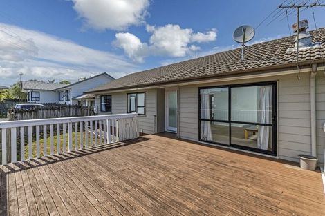 Photo of property in 1/16 Cabello Place, Unsworth Heights, Auckland, 0632