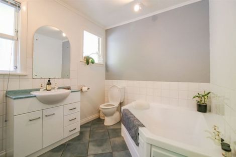 Photo of property in 23 Wairere Road, Bastia Hill, Whanganui, 4500