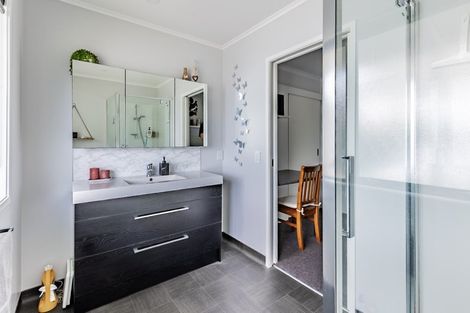 Photo of property in 13 Benson Road, Fairview Downs, Hamilton, 3214