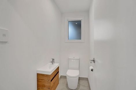 Photo of property in 3 Smith Road, Merrilands, New Plymouth, 4312