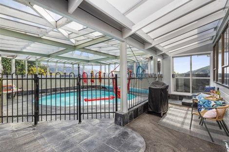 Photo of property in 56 Woodman Drive, Tawa, Wellington, 5028