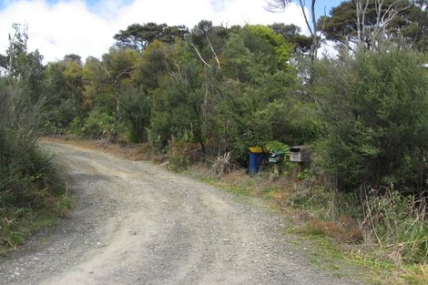 Photo of property in 6 Steam Hauler Track, Waitakere, Henderson, 0782