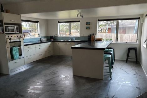 Photo of property in 5 Tutuki Walk, Ruakaka, 0116