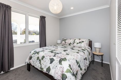 Photo of property in 30 James Cook Street, Havelock North, 4130