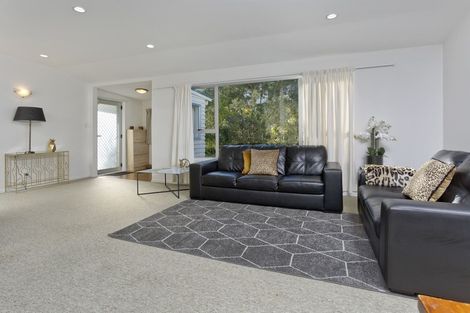 Photo of property in 1/55 Sylvia Road, Hillcrest, Auckland, 0627