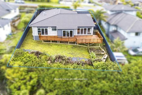 Photo of property in 94 Lake Panorama Drive, Henderson Valley, Auckland, 0612