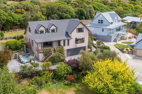 Photo of property in 8 Heathvale Place, Heathcote Valley, Christchurch, 8022