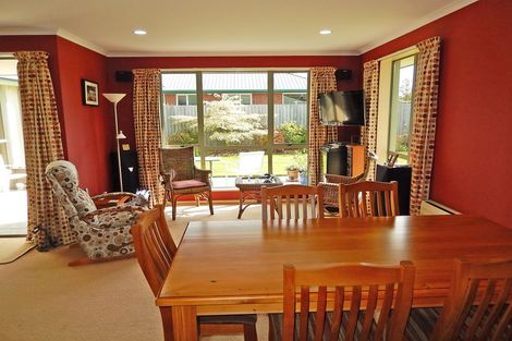 Photo of property in 12 Hannah Place, Holmes Hill, Oamaru, 9401