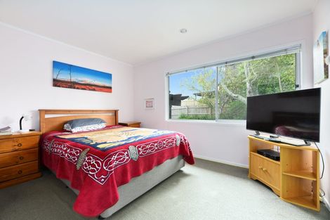 Photo of property in 1/62 Rua Road, Glen Eden, Auckland, 0602