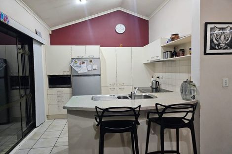 Photo of property in 87 Riverton Drive, Randwick Park, Auckland, 2105