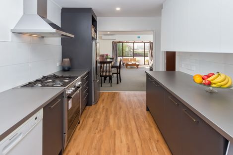 Photo of property in 2/83 Uxbridge Road, Cockle Bay, Auckland, 2014