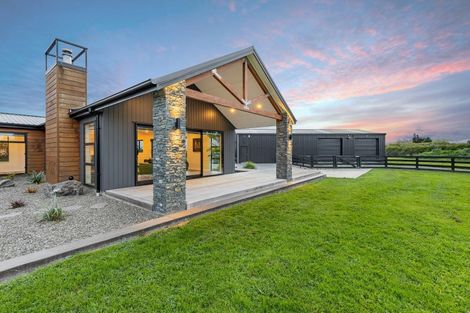 Photo of property in 77 Aranui Road, Kairanga, Palmerston North, 4475