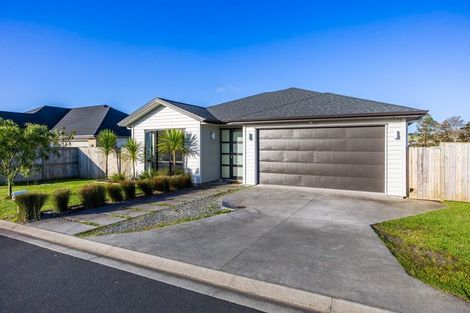 Photo of property in 8 Ahorangi Road, Silverdale, 0932