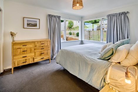 Photo of property in 20 Baylands Drive, Newlands, Wellington, 6037