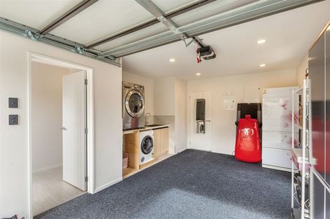 Photo of property in 7d Kerria Place, Sunnynook, Auckland, 0620