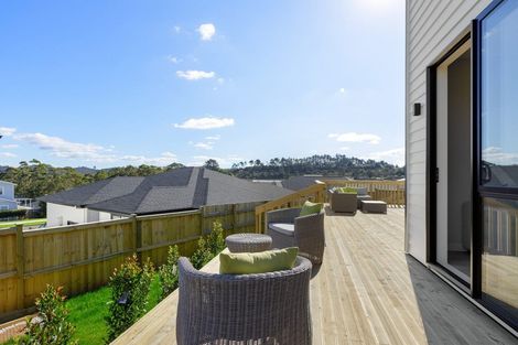 Photo of property in 28 Takurua Terrace, Orewa, 0931