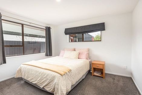 Photo of property in 18 Lowry Avenue, Redwood, Christchurch, 8051