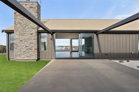 Photo of property in 32 Taha Puke Road, Okura Bush, Silverdale, 0794