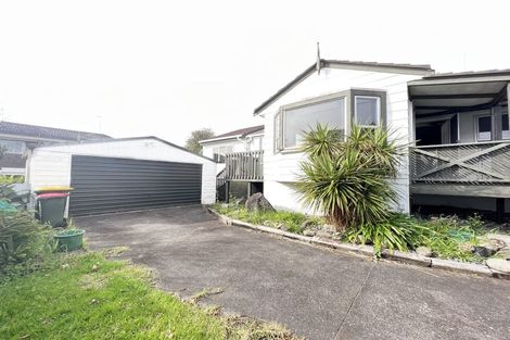 Photo of property in 13 Sikkim Crescent, Clover Park, Auckland, 2019