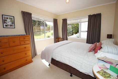 Photo of property in 54 Everard Avenue, Army Bay, Whangaparaoa, 0930