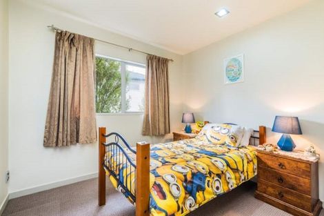 Photo of property in 15 Mana Lane, Pinehill, Auckland, 0632