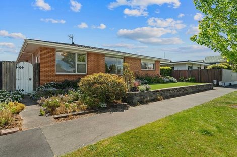 Photo of property in 1/17 Tudor Avenue, Ilam, Christchurch, 8041