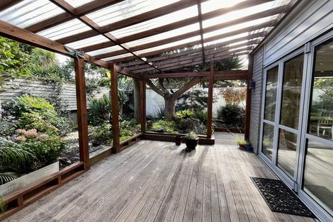 Photo of property in 5a Queensway, Three Kings, Auckland, 1024