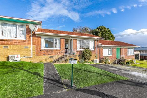 Photo of property in 2/123 Taylor Street, Blockhouse Bay, Auckland, 0600