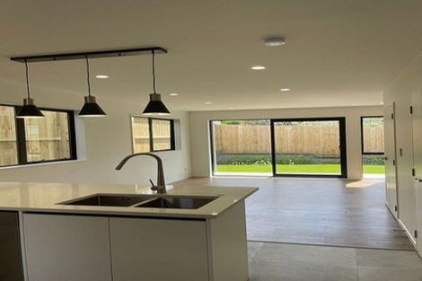 Photo of property in 3/31 Reid Road, New Lynn, Auckland, 0600