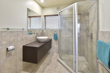 Photo of property in 256 Hill Road, The Gardens, Auckland, 2105