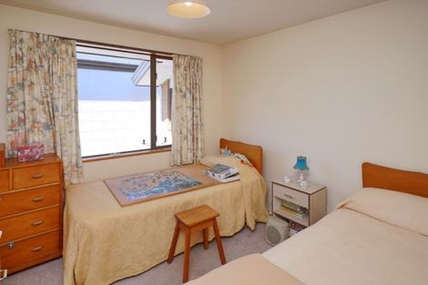 Photo of property in 2/58 Sawyers Arms Road, Northcote, Christchurch, 8052