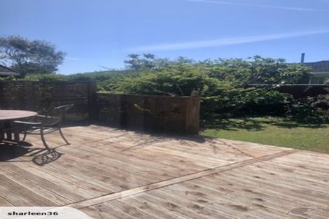 Photo of property in 37 Branch Road, Highlands Park, New Plymouth, 4312