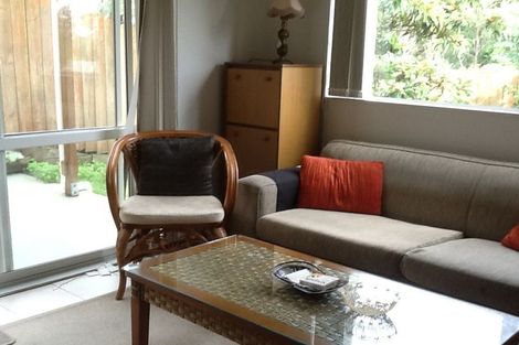 Photo of property in 41 Condor Place, Unsworth Heights, Auckland, 0632