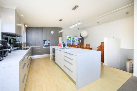 Photo of property in 12 Kent Crescent, Awapuni, Palmerston North, 4412