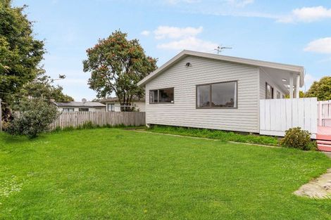 Photo of property in 1/12 Melleray Place, Randwick Park, Auckland, 2105