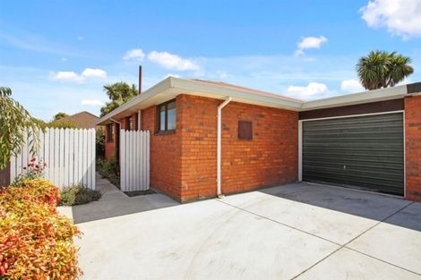Photo of property in 2/281 Sawyers Arms Road, Bishopdale, Christchurch, 8053
