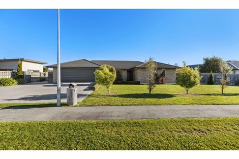 Photo of property in 38 Willowside Place, Amberley, 7410