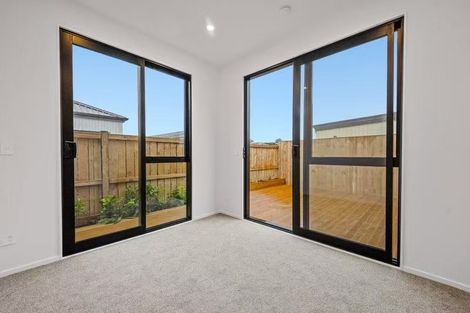 Photo of property in 5 Oopunga Road, Pukekohe, 2120