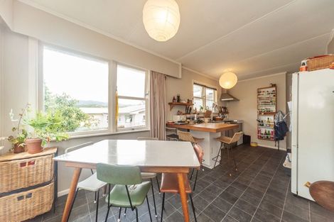 Photo of property in 3 Foyle Street, Island Bay, Wellington, 6023
