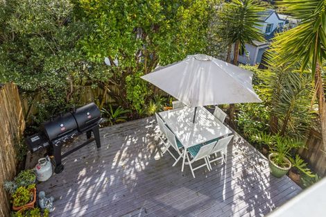 Photo of property in 15/61a Birkdale Road, Birkdale, Auckland, 0626