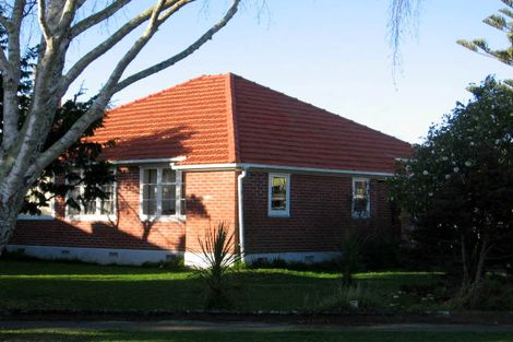 Photo of property in 94c Savage Crescent, West End, Palmerston North, 4412