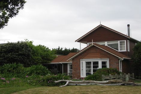 Photo of property in 93 The Esplanade, Manly, Whangaparaoa, 0930