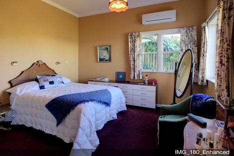 Photo of property in 12 Elizabeth Road, Bluff Hill, Napier, 4110