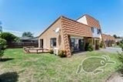 Photo of property in 2/30 Vivian Wilson Drive, Eastern Beach, Auckland, 2012