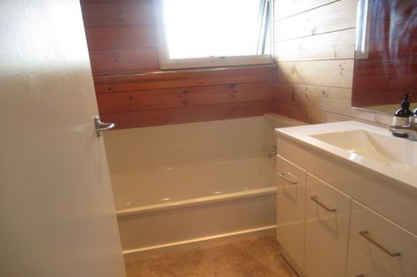 Photo of property in 21 Weggery Drive, Waikanae Beach, Waikanae, 5036