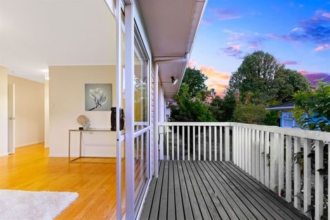 Photo of property in 9 Barnfield Place, Glendene, Auckland, 0602