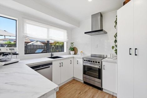 Photo of property in 11 Reef Avenue, Papamoa Beach, Papamoa, 3118