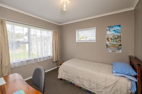 Photo of property in 16 Heather Street, Levin, 5510