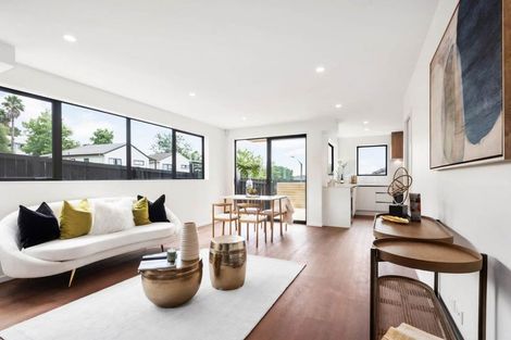 Photo of property in 6 Landsdale Place, Massey, Auckland, 0614