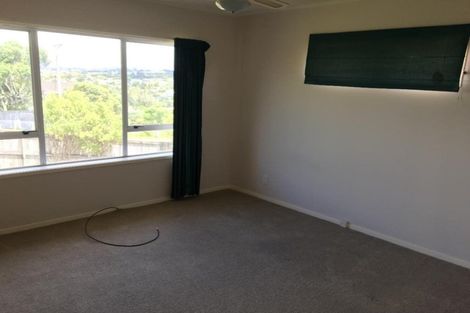 Photo of property in 1/18 Sunnynook Road, Sunnynook, Auckland, 0620